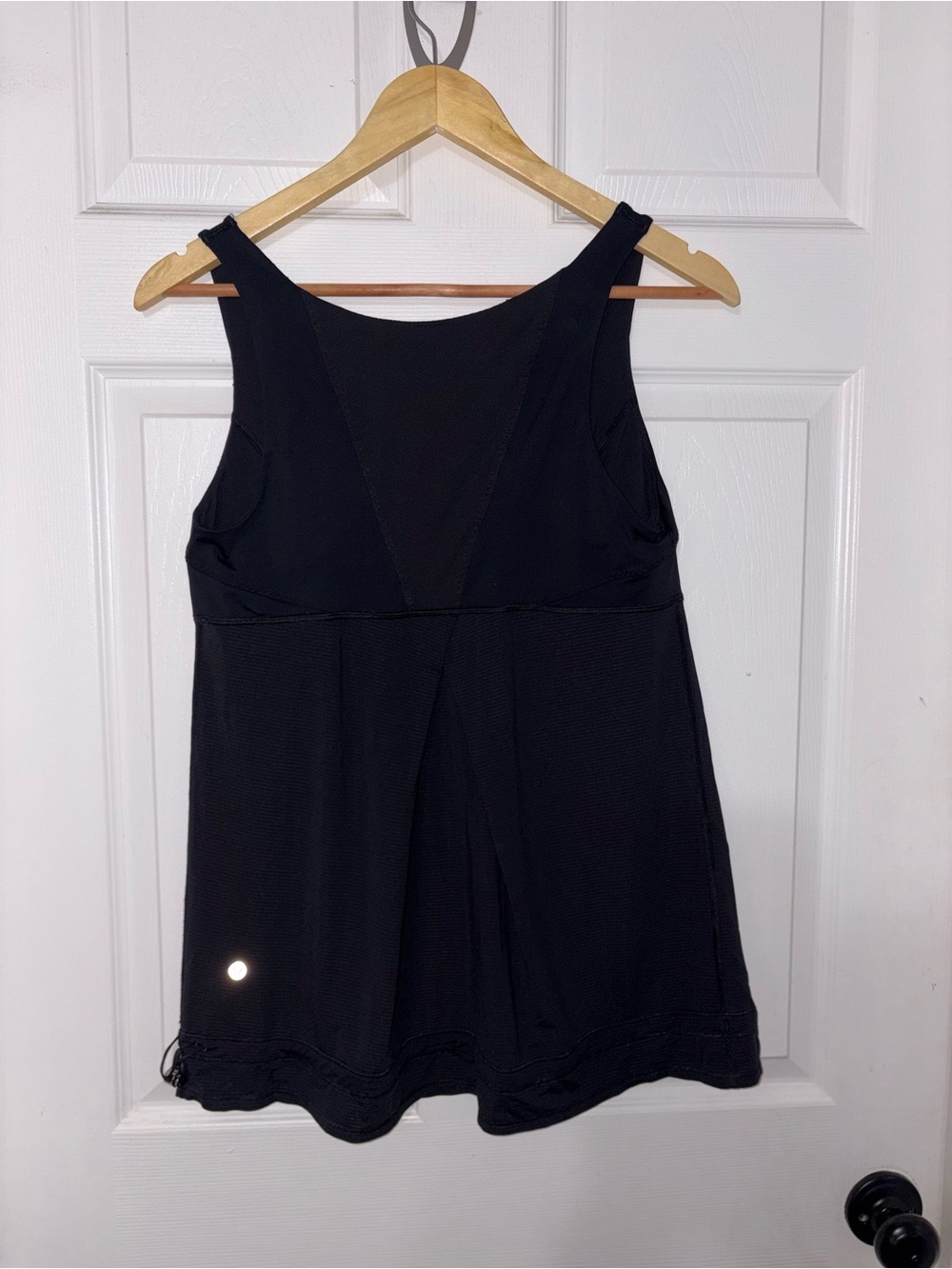 Lululemon Black Athletic Tank Top Size 10 Workout Yoga 🧘‍♀️ - Picture 3 of 4